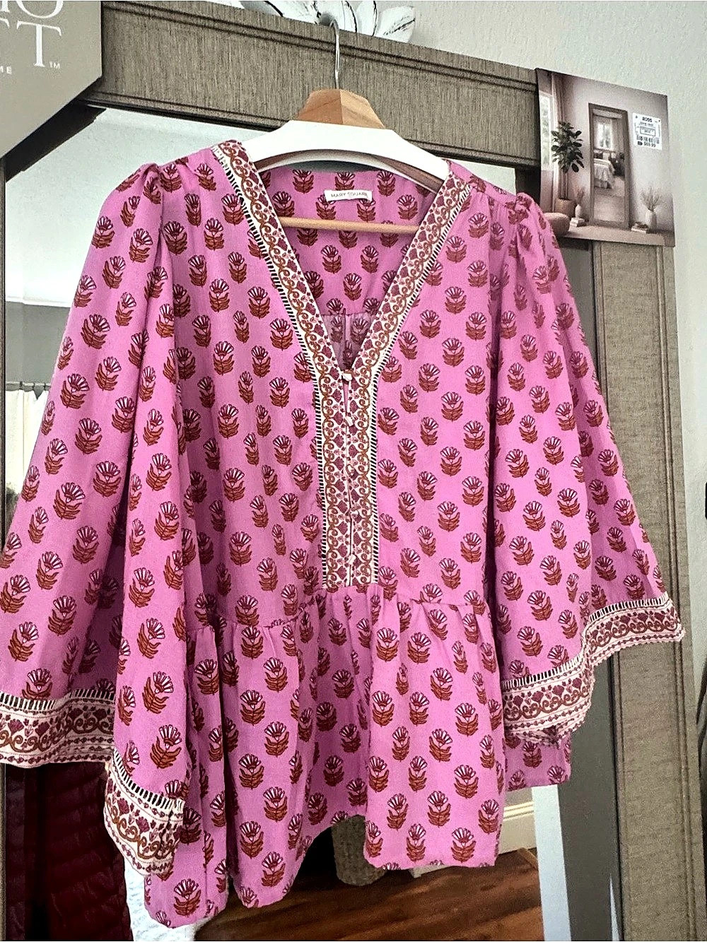 Mary Square Boho Pink Monroe Top Floral Tunic in Pink Size Medium Like New